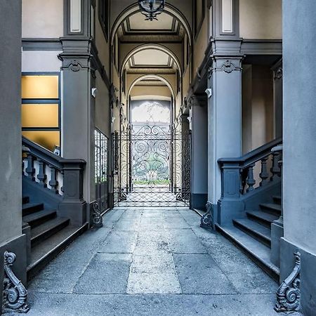 Ad Un Passo Dal Duomo Elegante Appartamento Wifi ミラノ エクステリア 写真