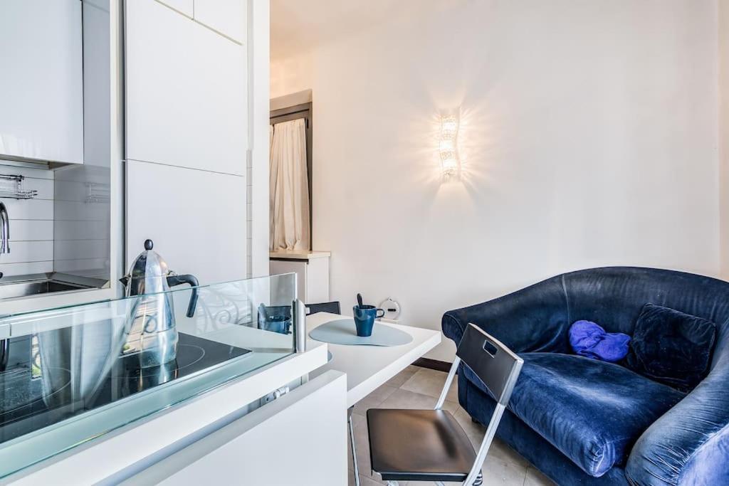 Ad Un Passo Dal Duomo Elegante Appartamento Wifi ミラノ エクステリア 写真